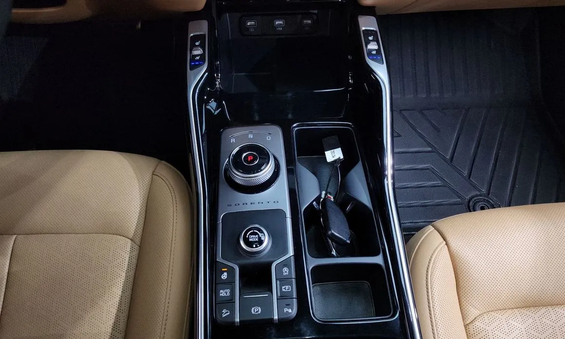 Kia Sorento — фото 10