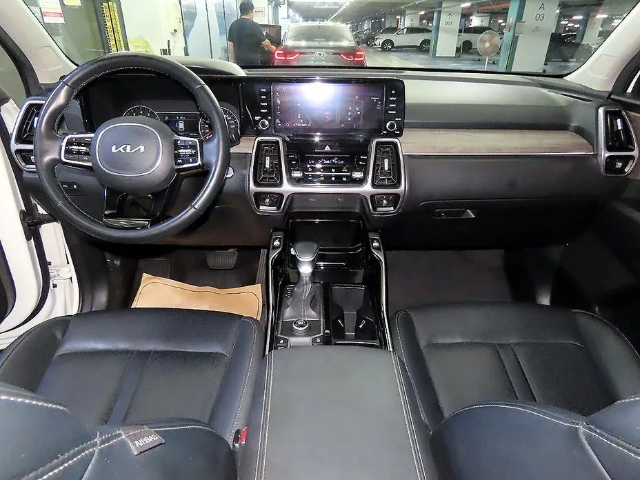 Kia Sorento — фото 9