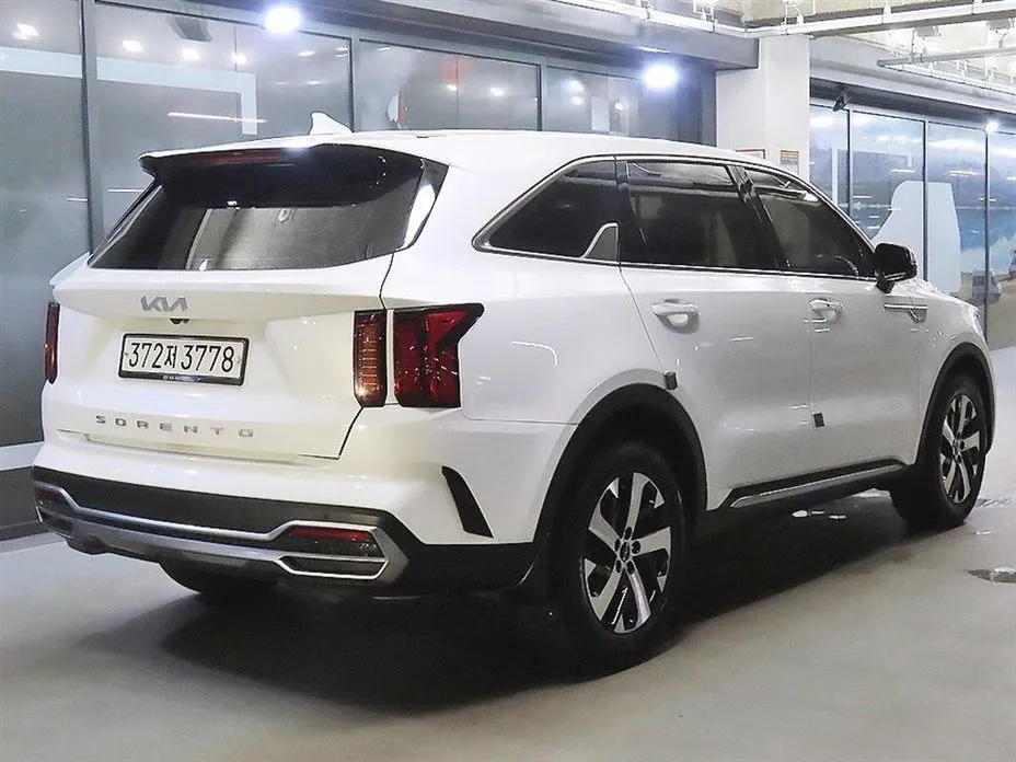 Kia Sorento — фото 5