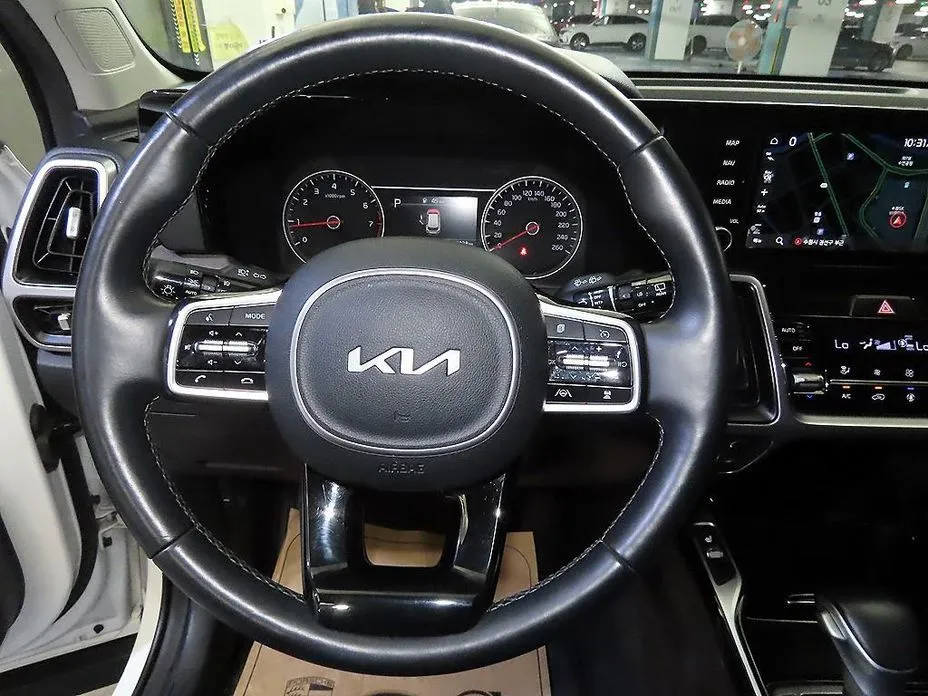 Kia Sorento — фото 6
