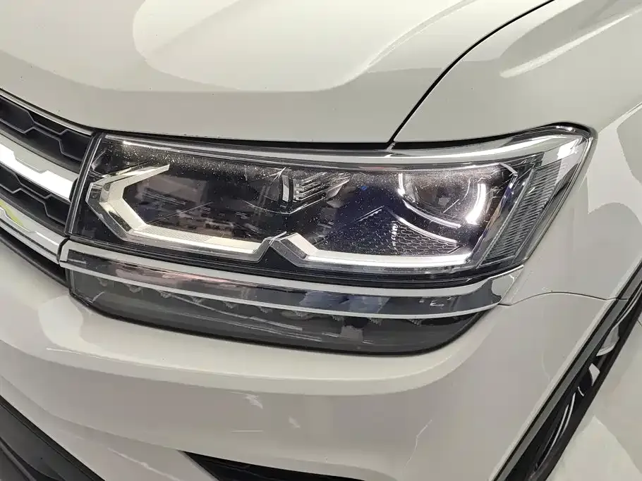 Volkswagen Tharu — фото 10