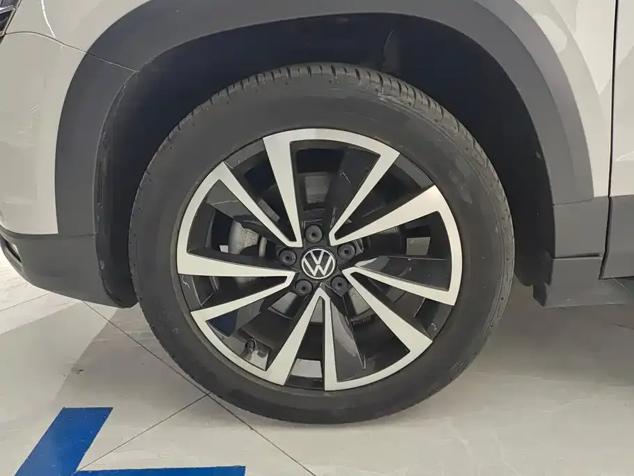 Volkswagen Tharu — фото 2
