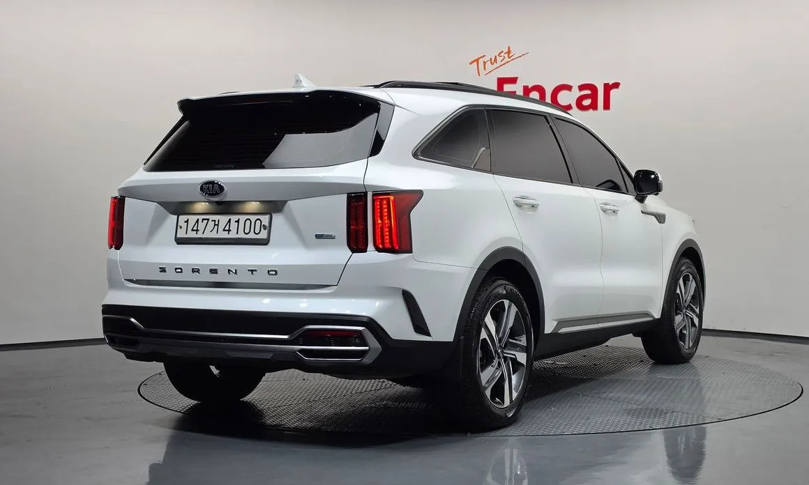Kia Sorento — фото 8