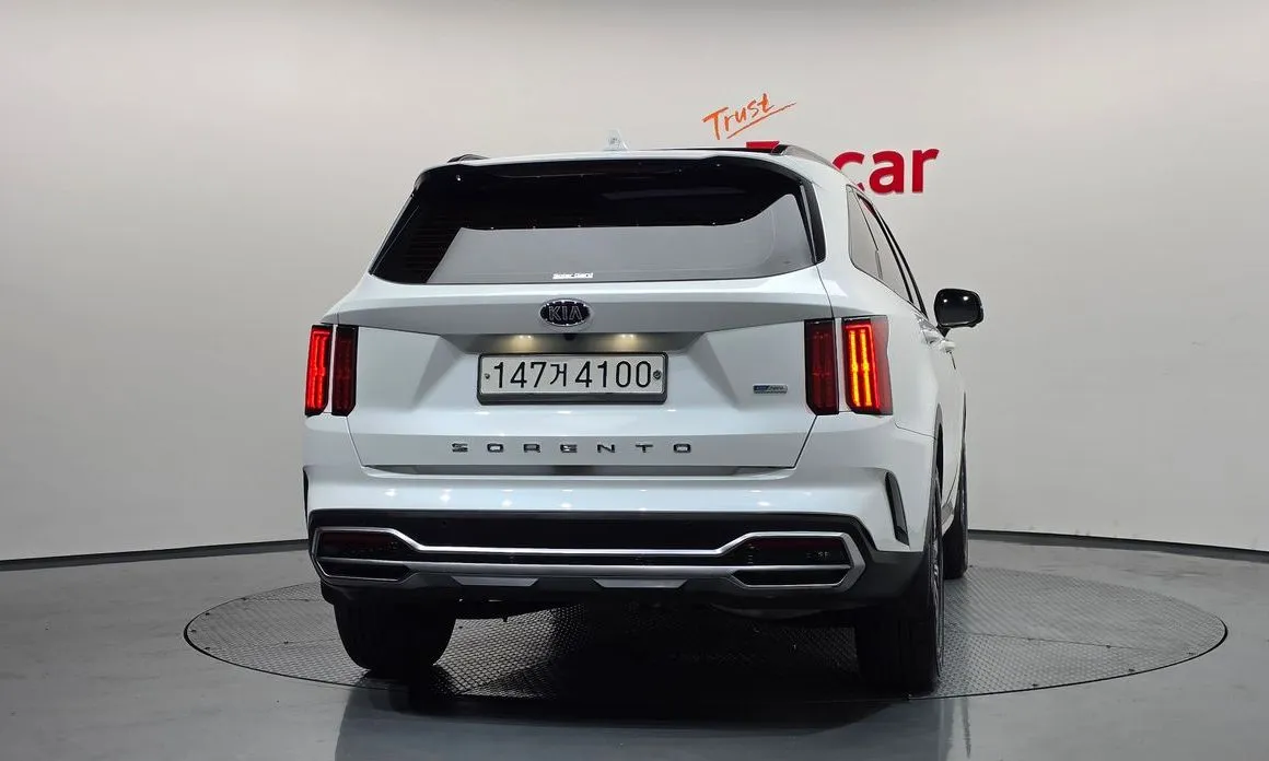 Kia Sorento — фото 6