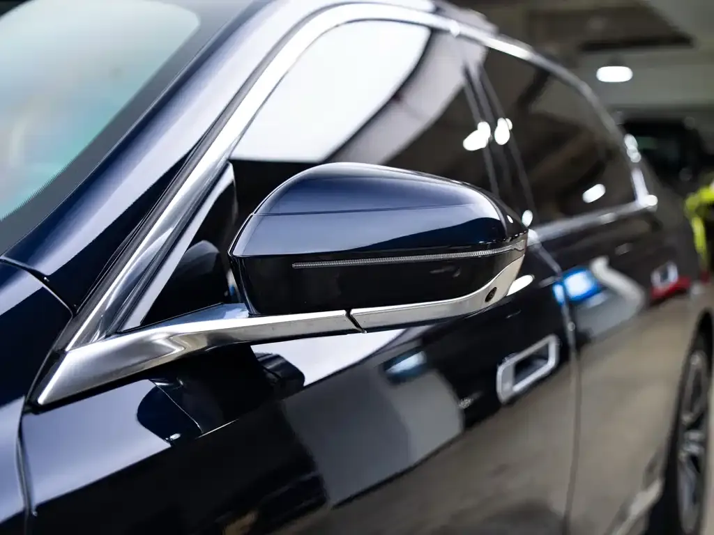 BMW i7 — фото 6