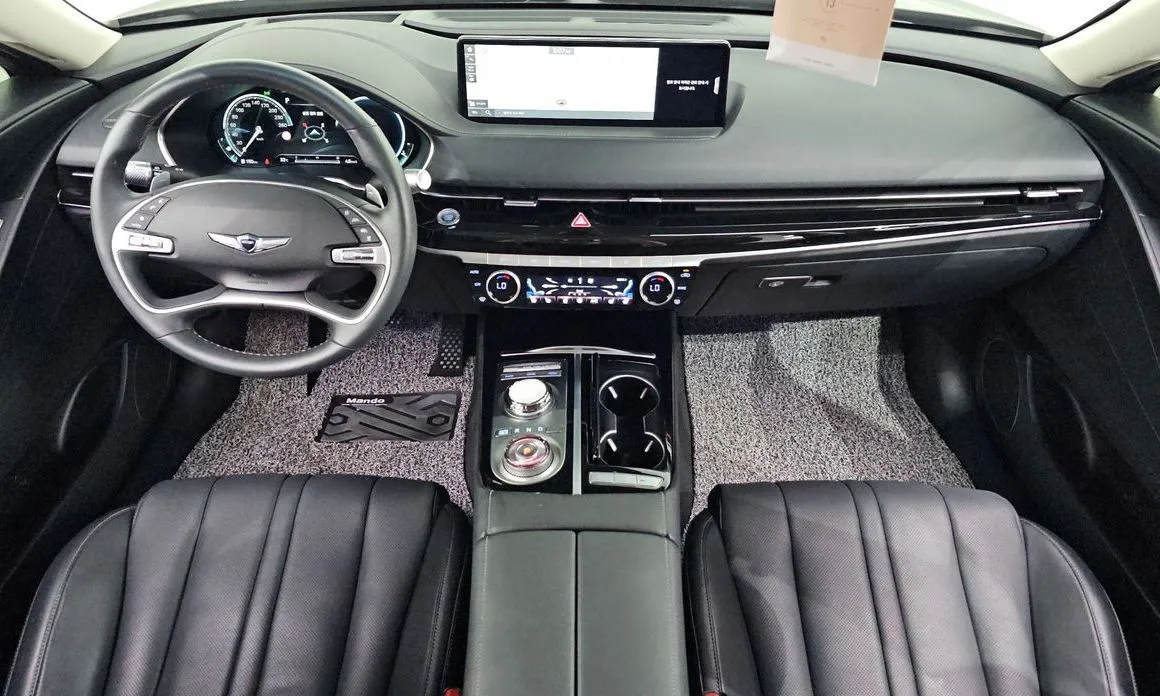 Genesis G80 — фото 9