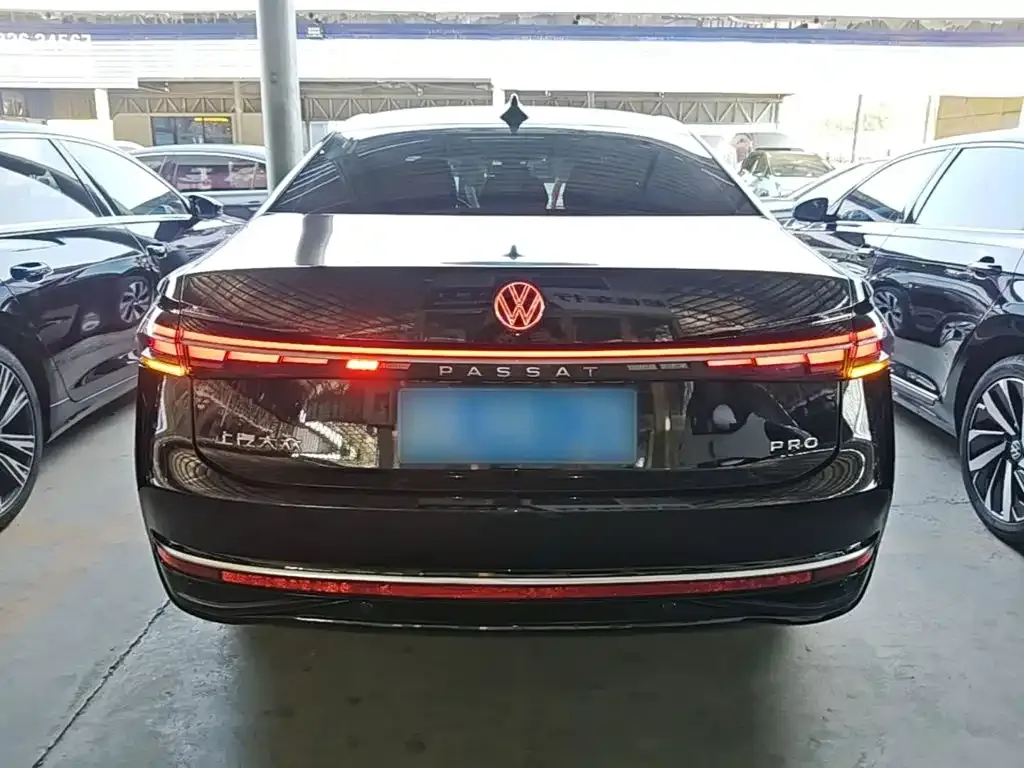 Volkswagen Passat — фото 8