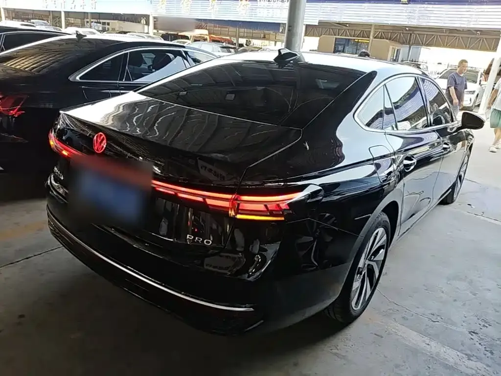 Volkswagen Passat — фото 4