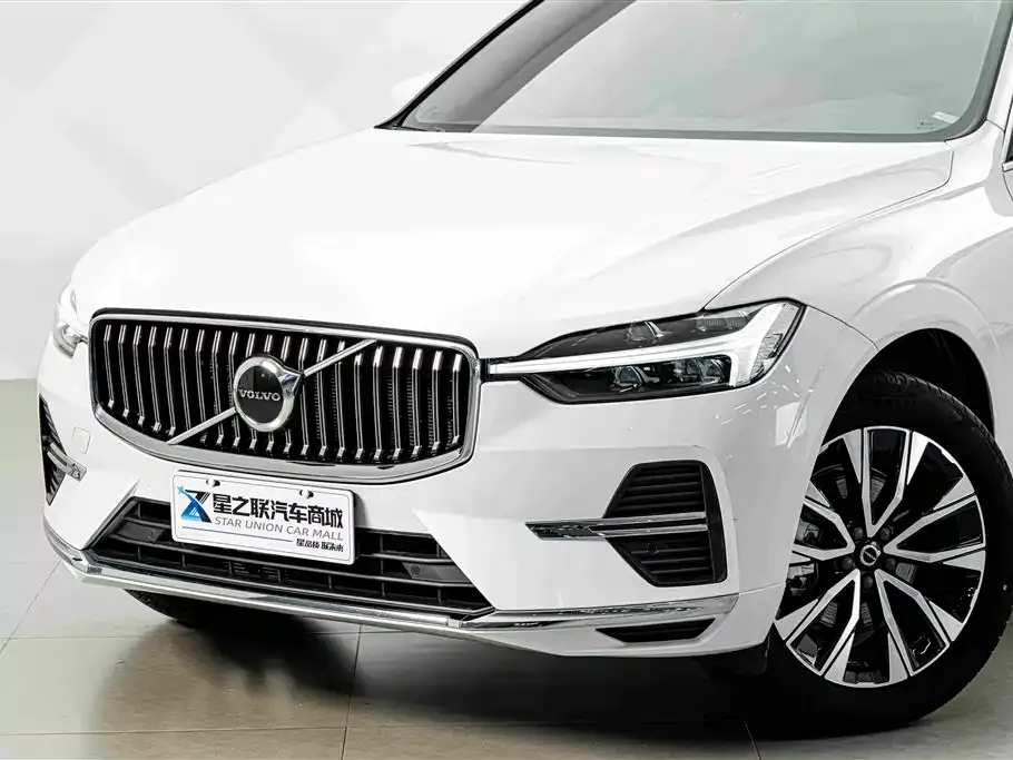 Volvo XC60 — фото 7