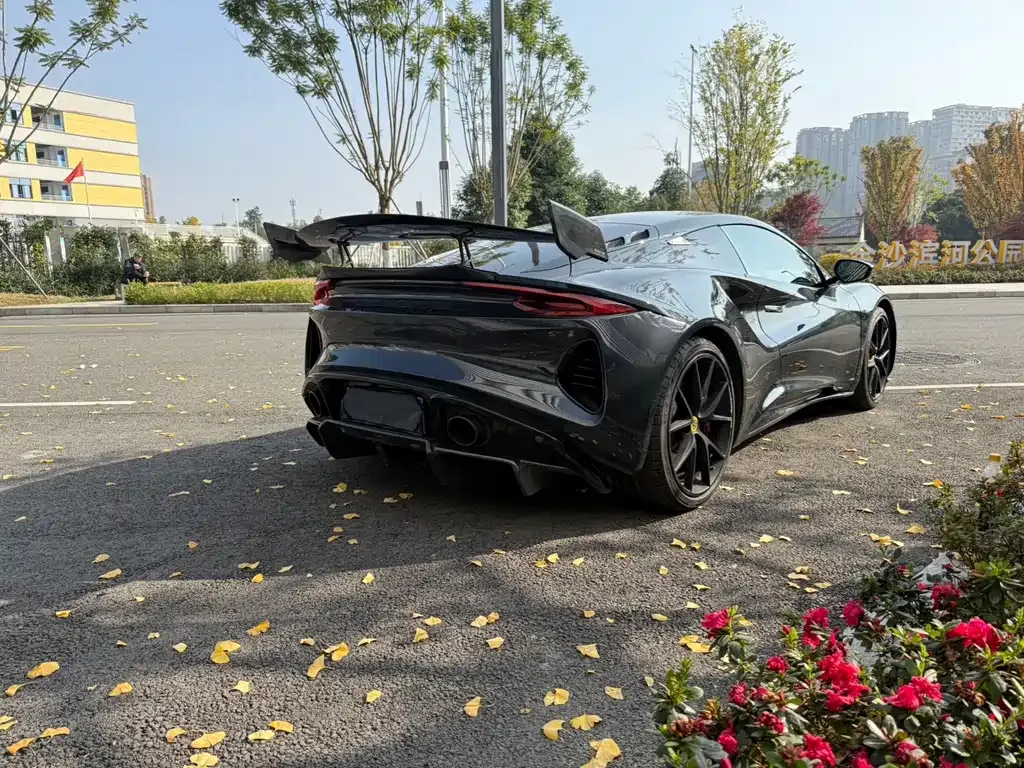 Lotus Emira — фото 10