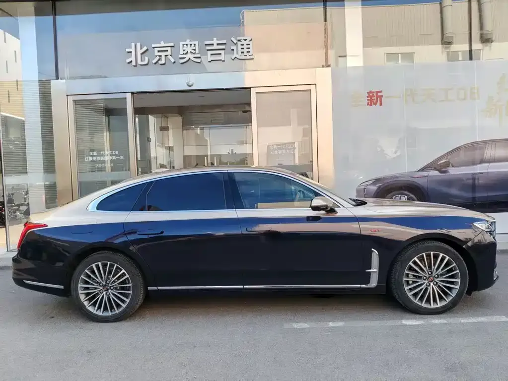 Hongqi H9 — фото 10