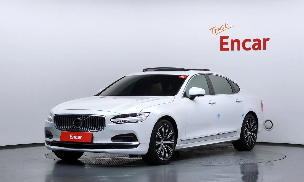 Volvo S90 — фото 1