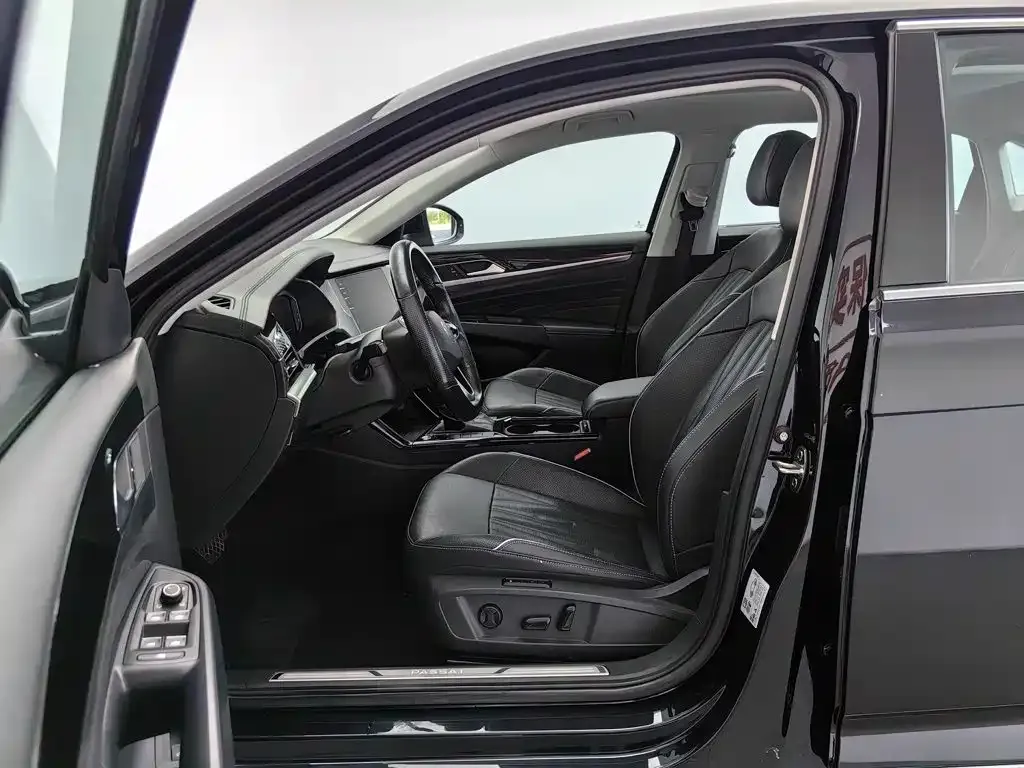 Volkswagen Passat — фото 10