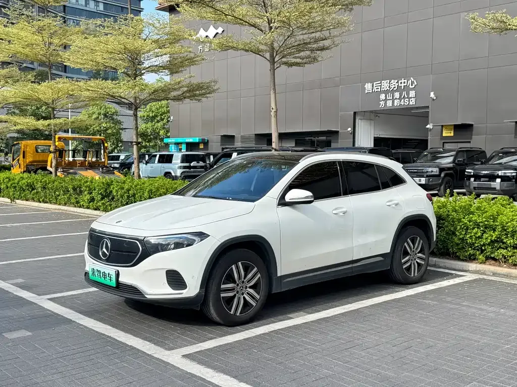 Mercedes-Benz EQA — фото 1