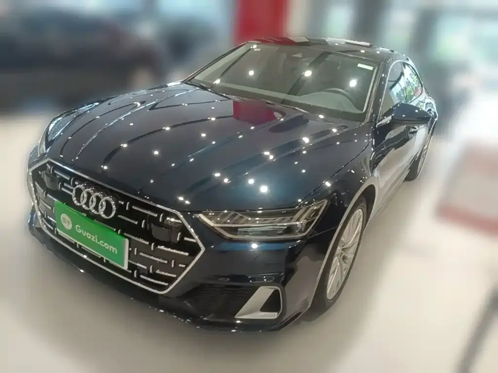 Audi A7L — фото 1