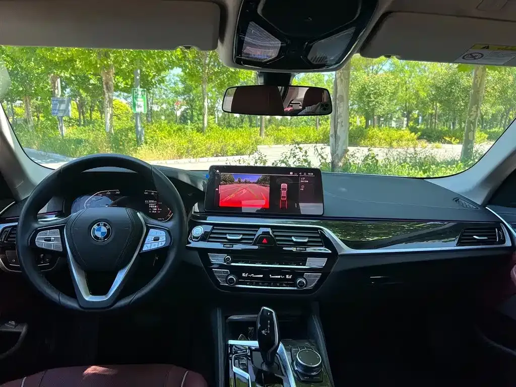 BMW 5 Series — фото 2