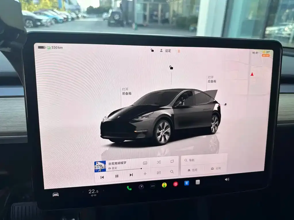 Tesla Model Y — фото 2
