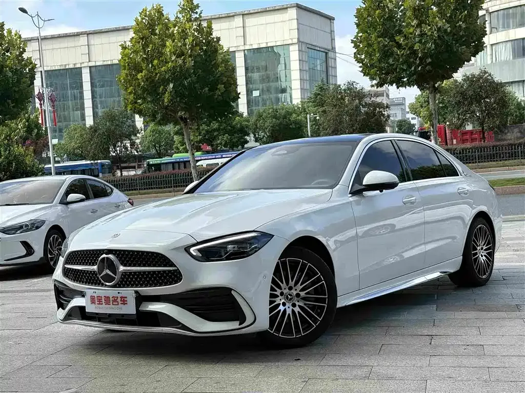 Mercedes-Benz C-Class — фото 1