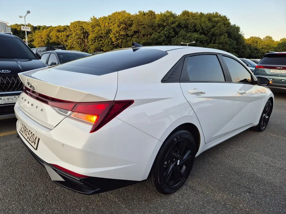 Hyundai AVANTE — фото 8