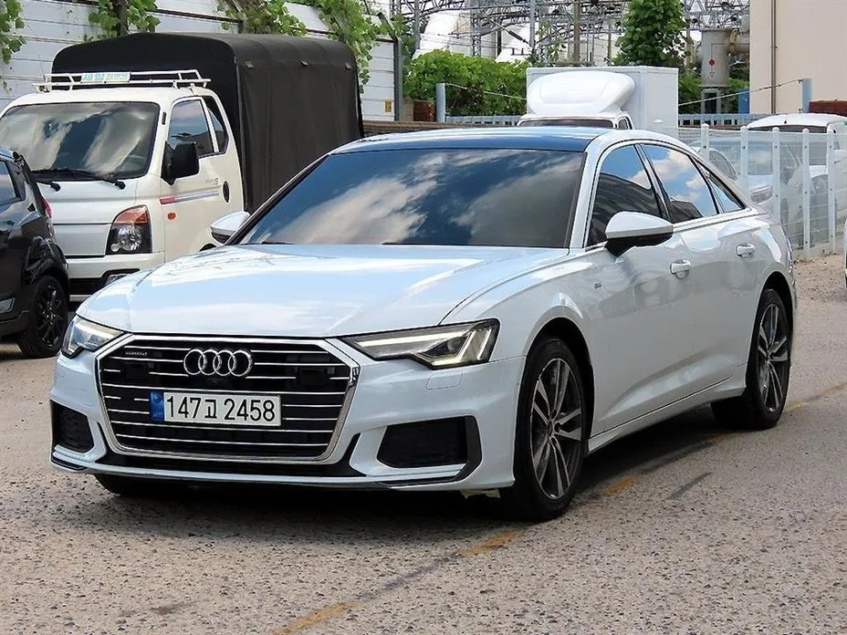 Audi A6 — фото 1