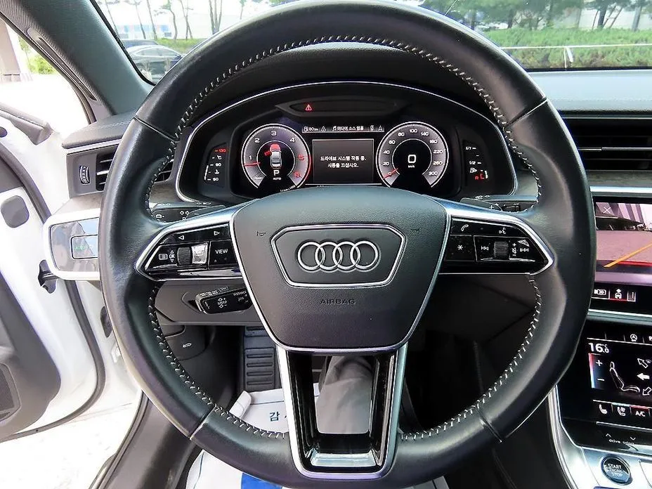 Audi A6 — фото 10