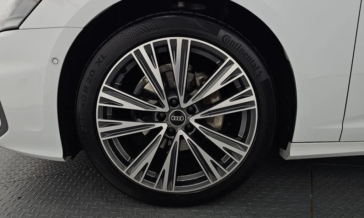 Audi A6 — фото 10