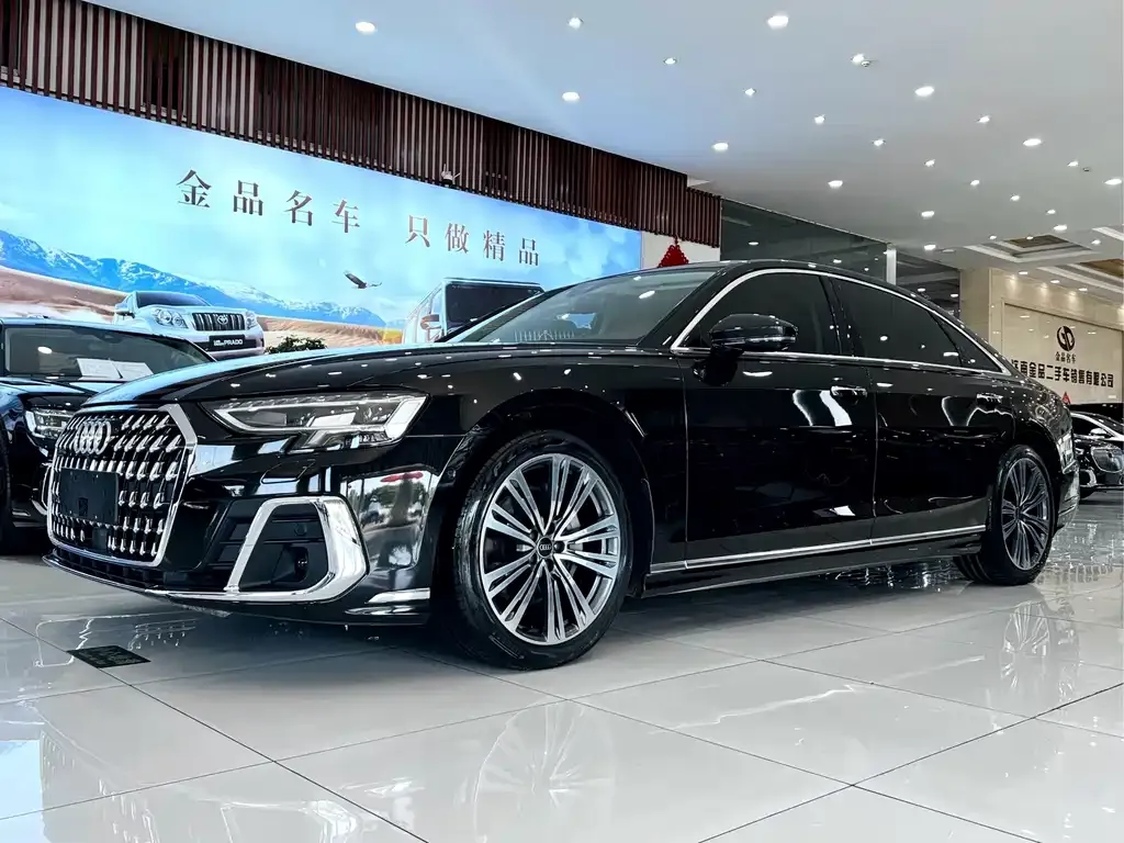 Audi A8 — фото 8