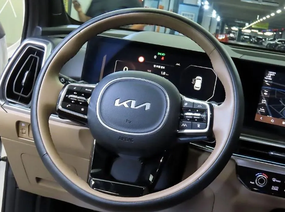 Kia Sorento — фото 9