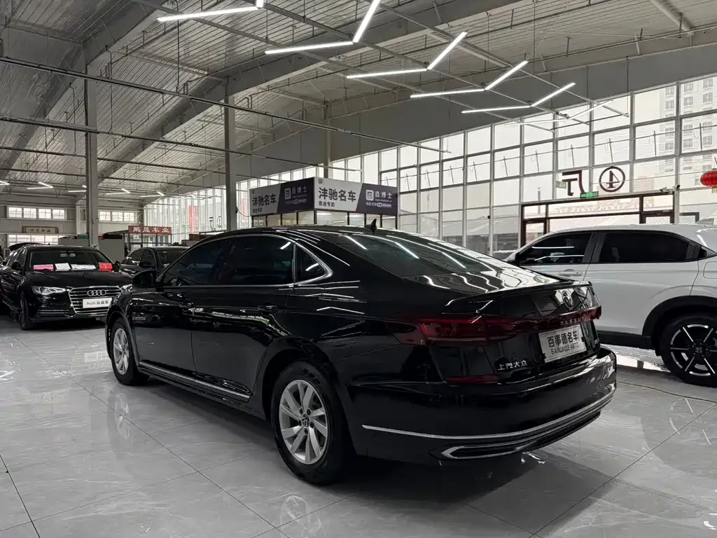 Volkswagen Passat — фото 6