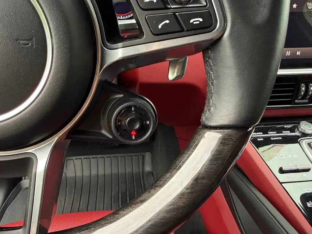 Porsche Cayenne Hybrid — фото 10