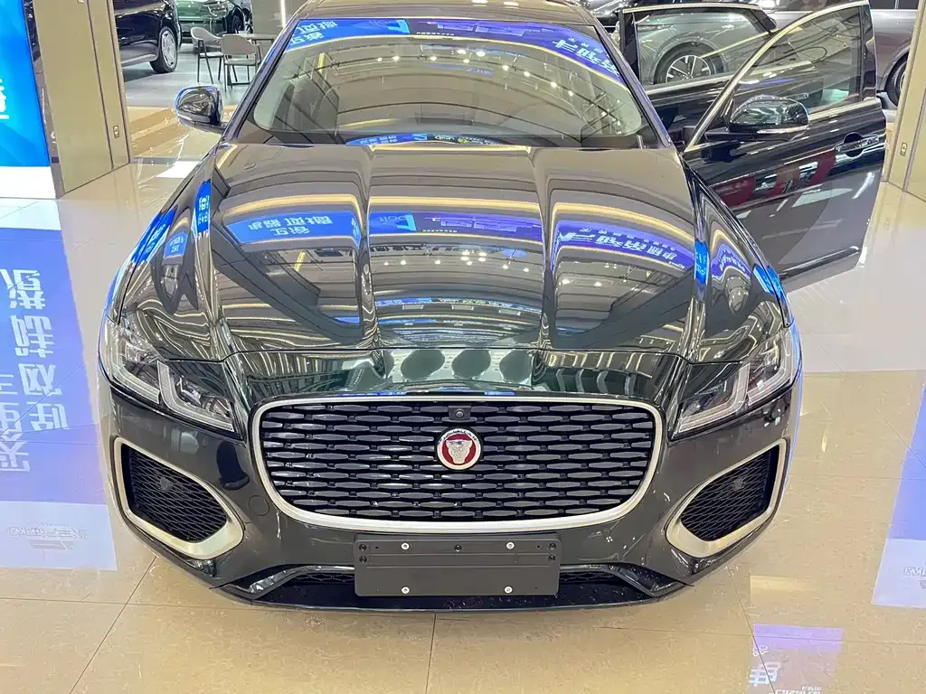 Jaguar XFL — фото 1