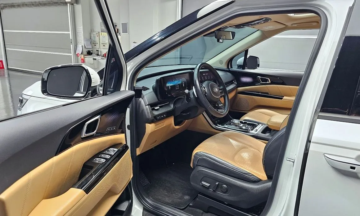 Kia Carnival — фото 10