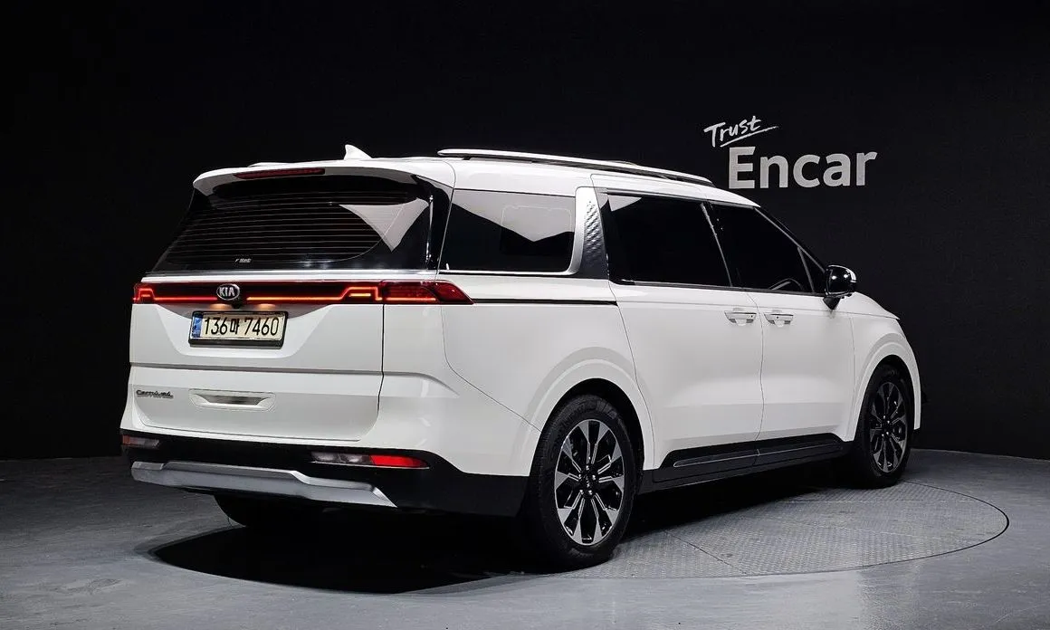 Kia Carnival — фото 2