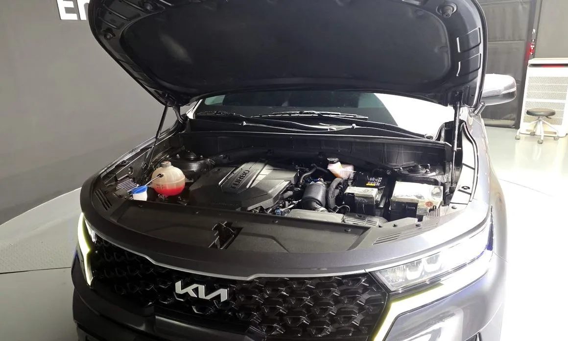 Kia Sorento — фото 6