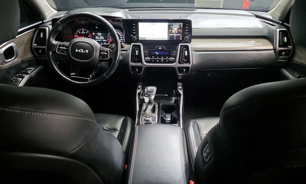 Kia Sorento — фото 10