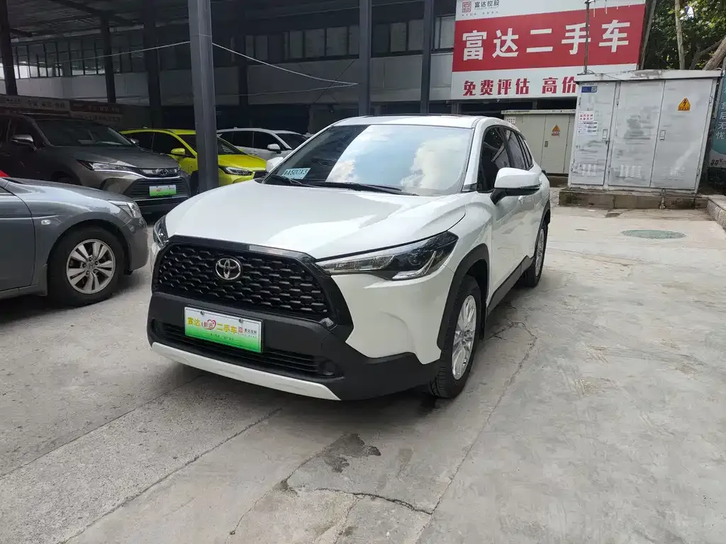 Toyota Corolla Cross — фото 1