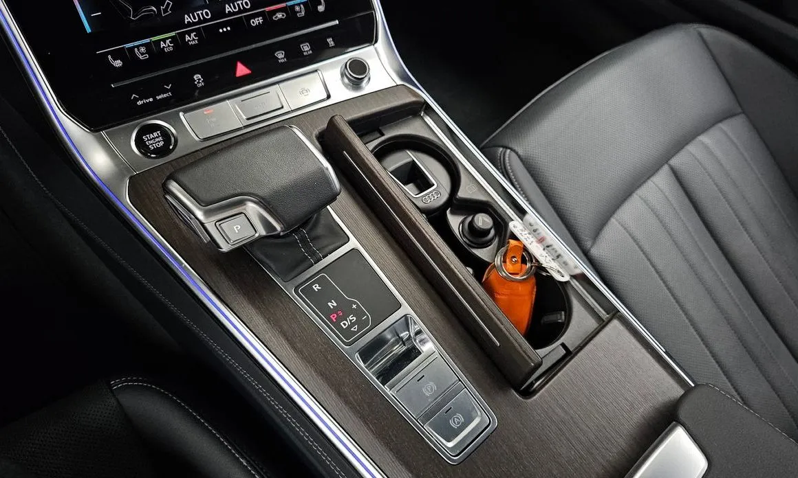 Audi A6 — фото 2