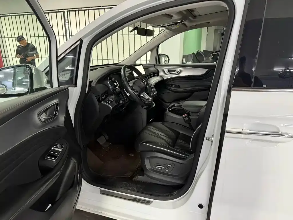 Roewe iMAX8 — фото 2