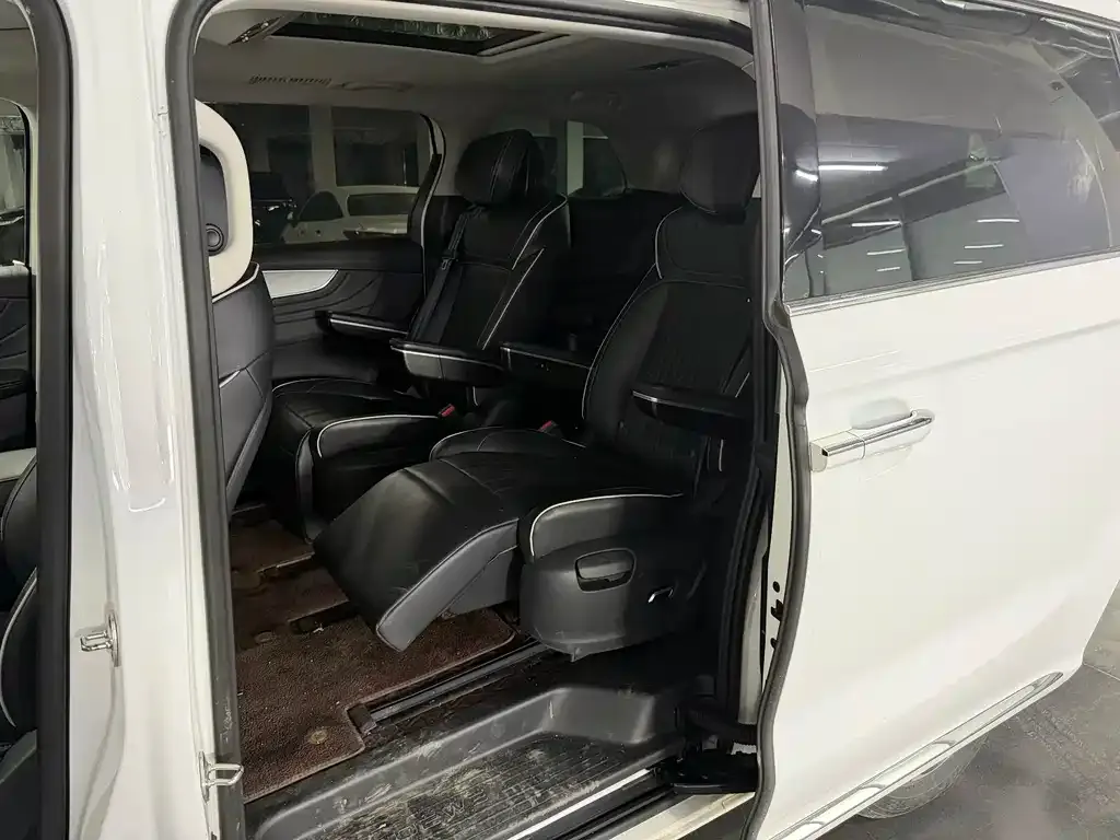 Roewe iMAX8 — фото 3