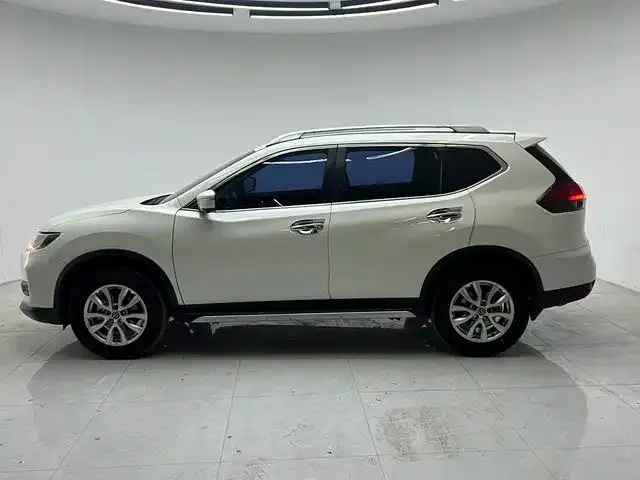 Nissan X-Trail — фото 8