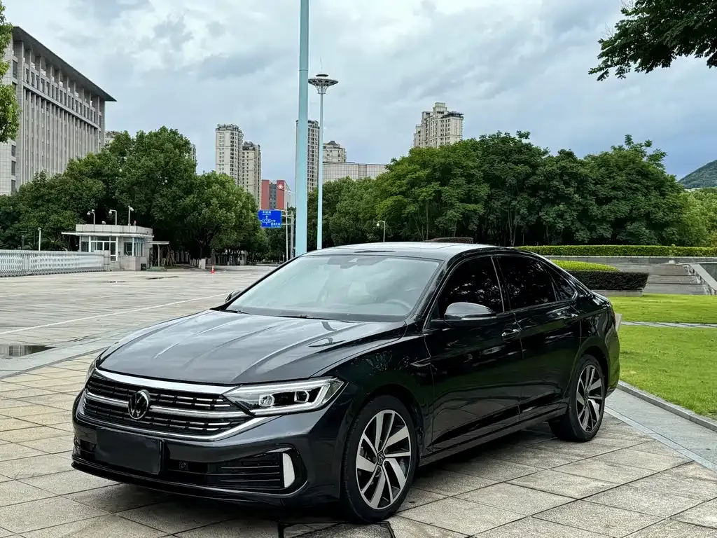 Volkswagen Sagitar — фото 1
