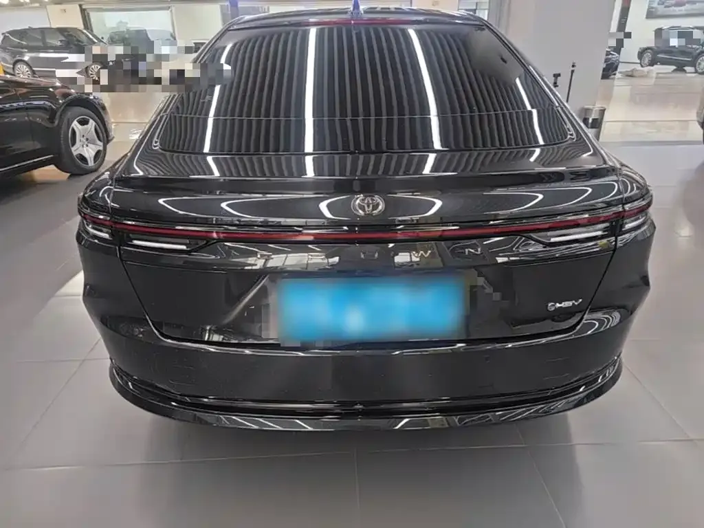 Toyota Crown (Import) — фото 5