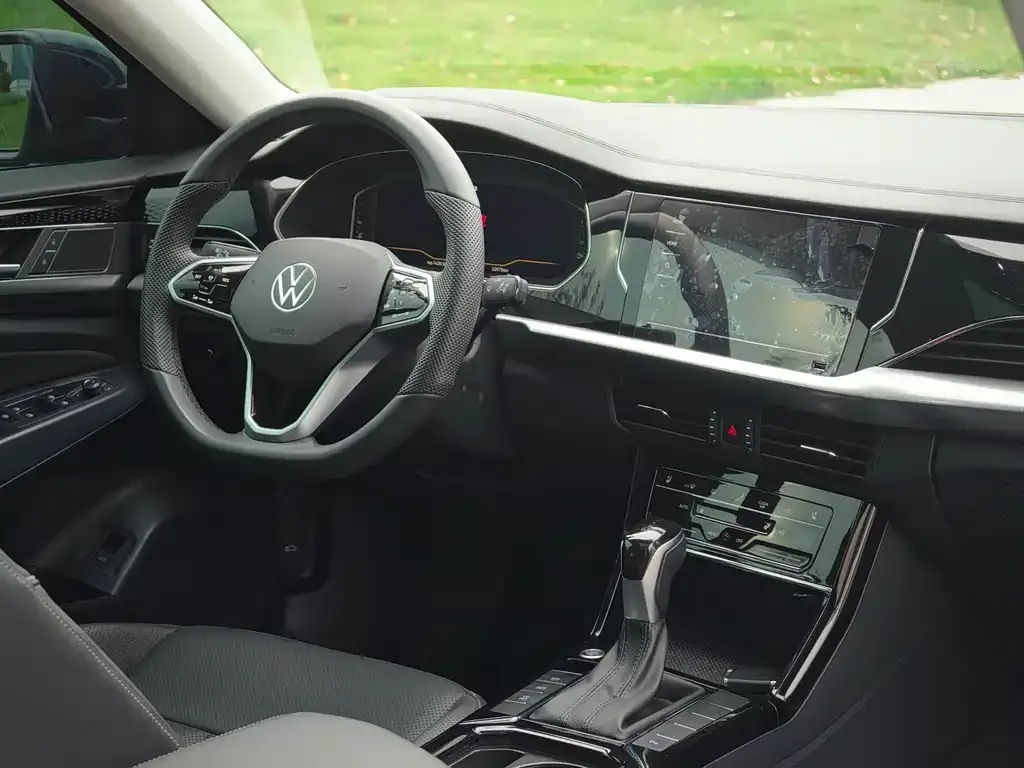 Volkswagen Passat — фото 6