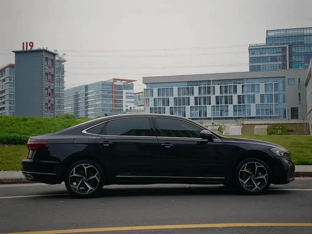 Volkswagen Passat — фото 7