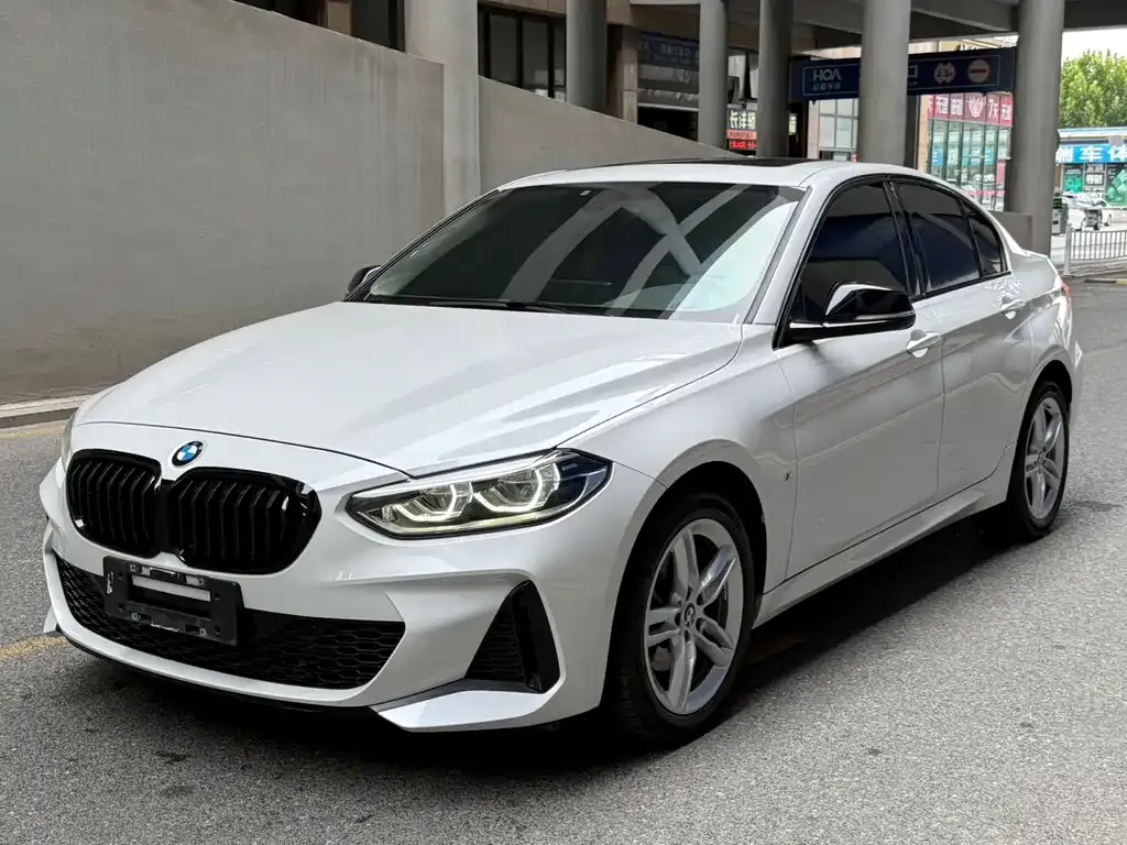 BMW 1 Series — фото 1