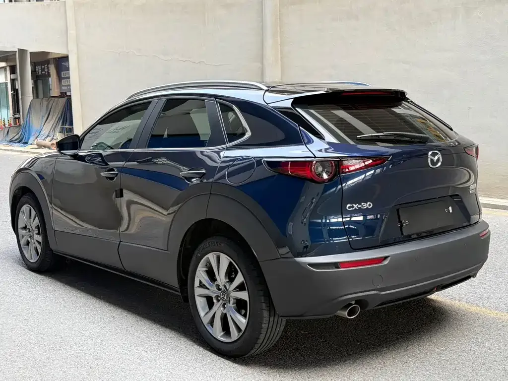 Mazda CX-30 — фото 8