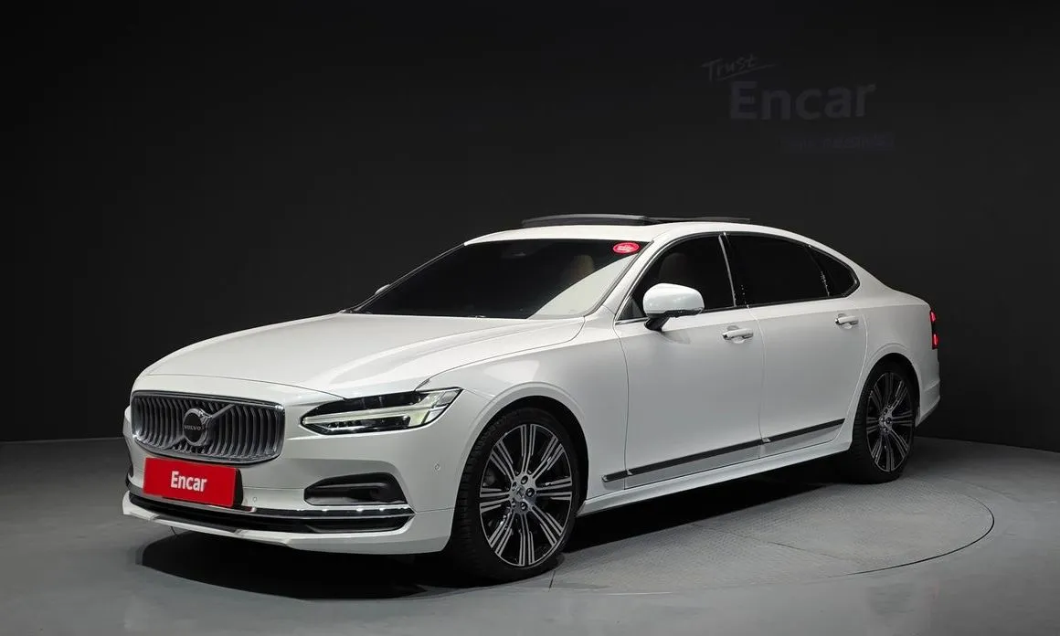 Volvo S90 — фото 1