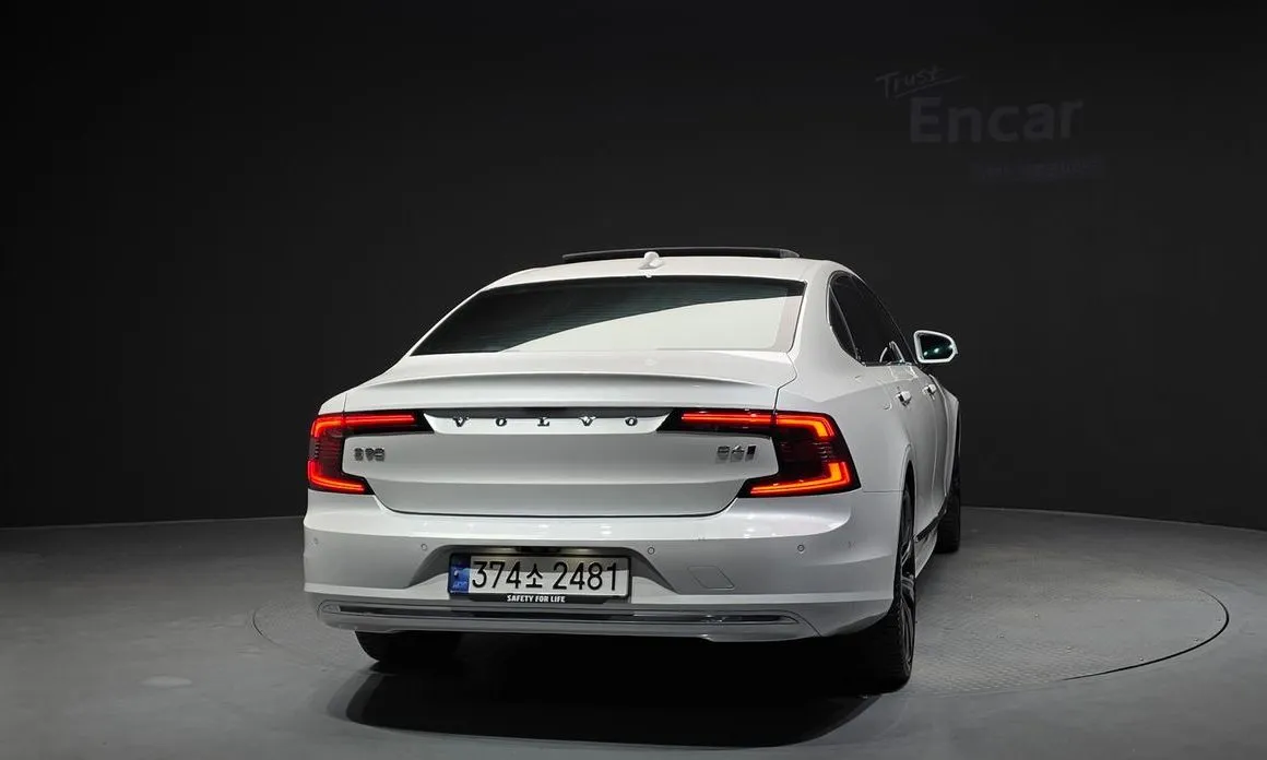 Volvo S90 — фото 3