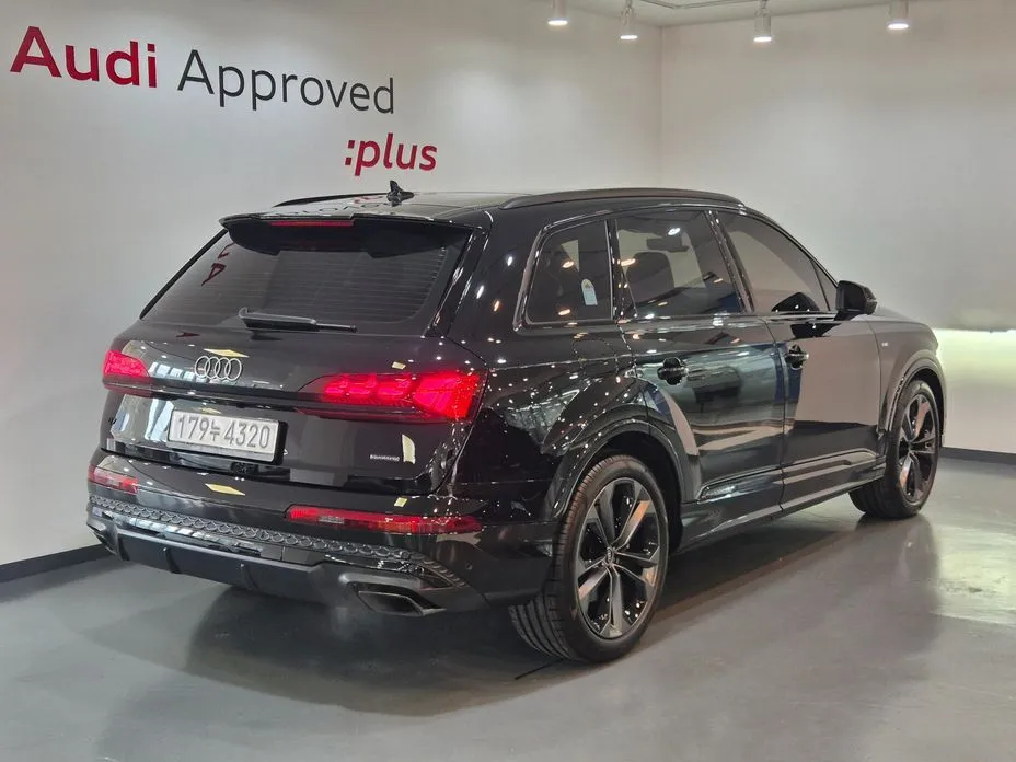 Audi Q7 — фото 5