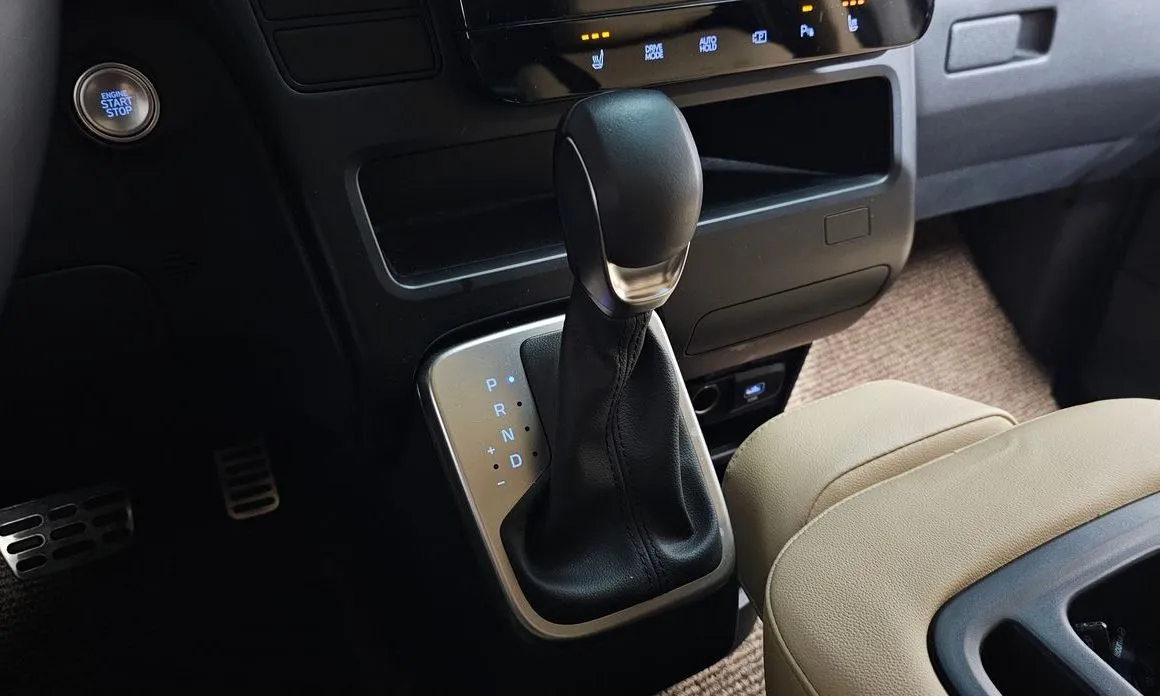 Hyundai Staria — фото 2